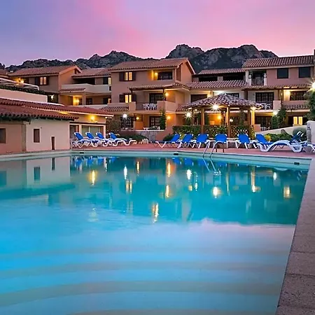 Aparthotel Bougainvillae